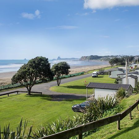 Oakura Beach Holiday Park ภายนอก รูปภาพ