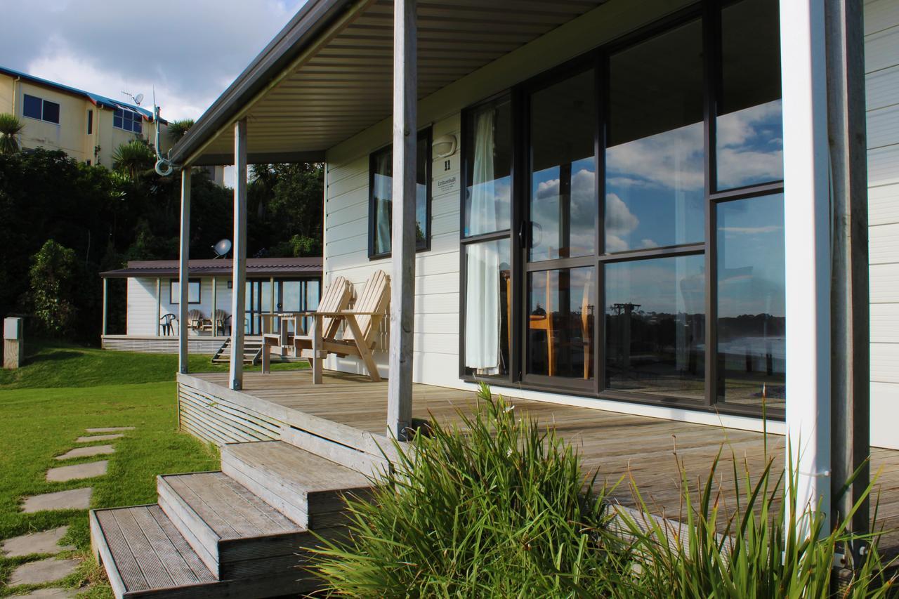 Oakura Beach Holiday Park ภายนอก รูปภาพ