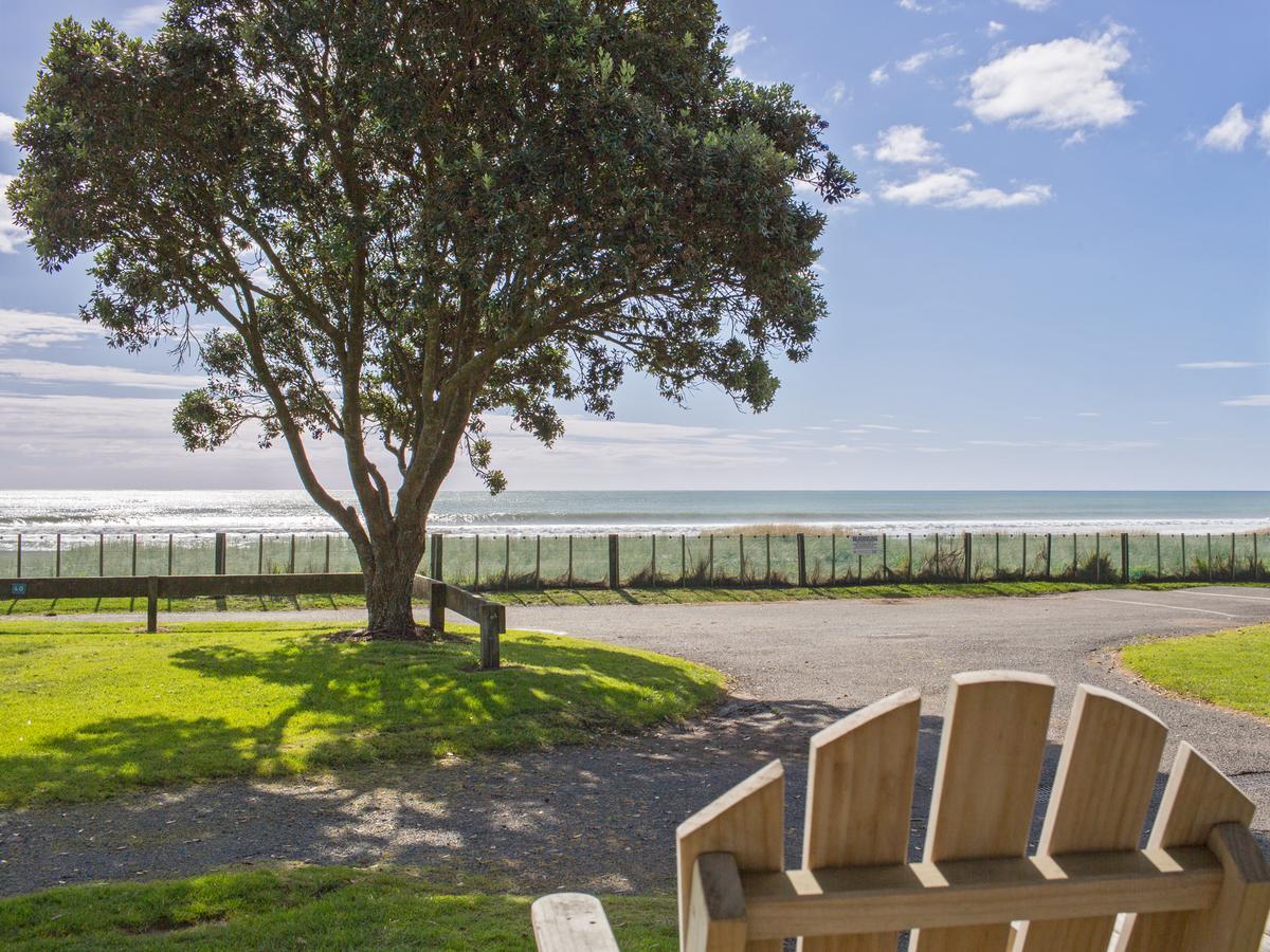 Oakura Beach Holiday Park ภายนอก รูปภาพ