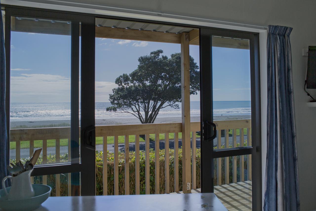 Oakura Beach Holiday Park ภายนอก รูปภาพ
