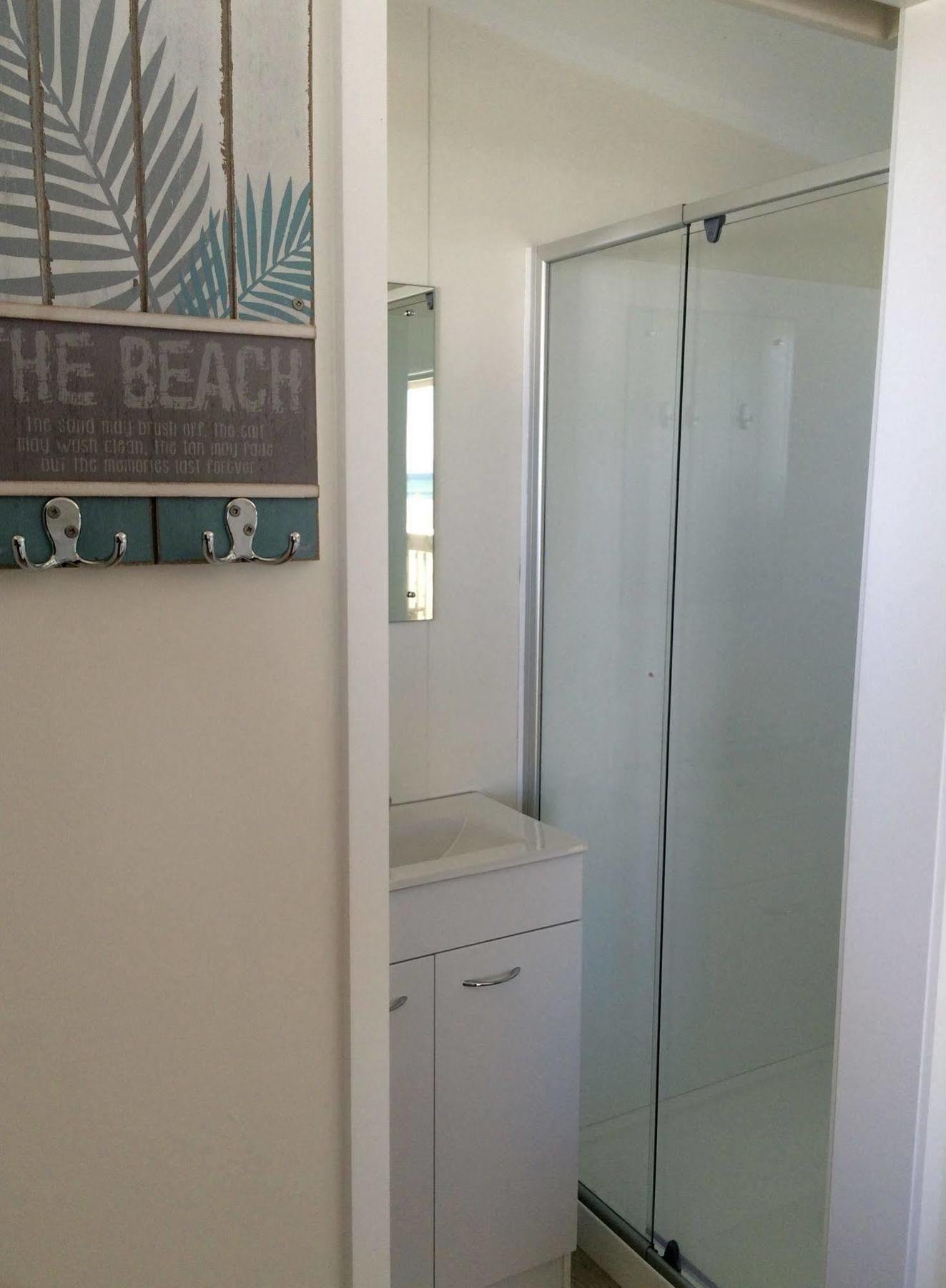 Oakura Beach Holiday Park ภายนอก รูปภาพ